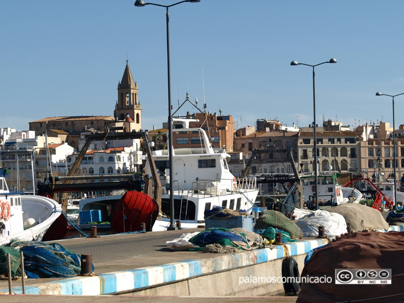 Barques al port de Palamós en una imatge d'arxiu.