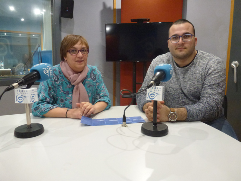 Dolors Ors i Raül Carré, als estudis de Ràdio Palamós.