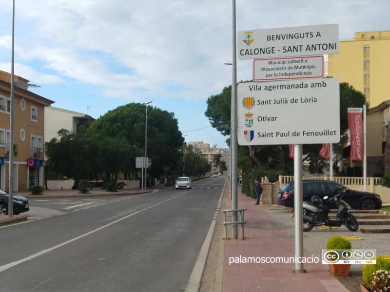 El municipi passa a dir-se oficialment 'Calonge i Sant Antoni'.