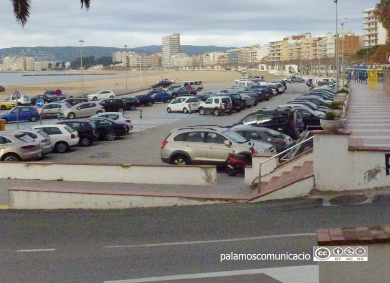 L'aparcament de la platja Gran, en una fotografia d'arxiu.
