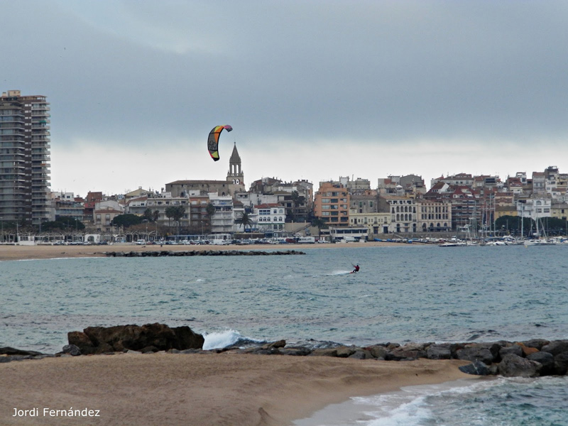 Garbí fluix a Palamós, dimecres passat. (Foto: Jordi Fernández).