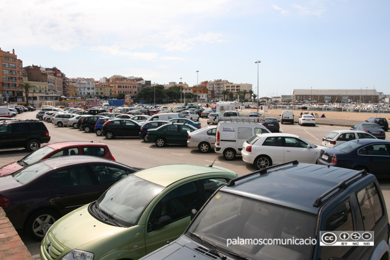 Aparcament de la platja Gran de Palamós.