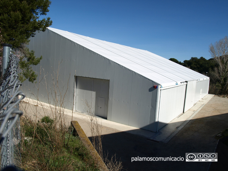 Ubicació de la nova pista poliesportiva, al costat del Pavelló.