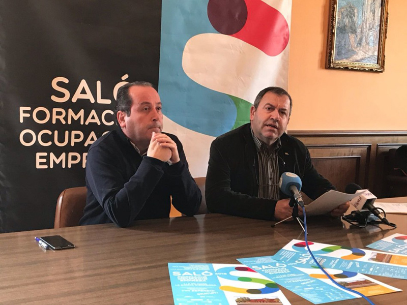 L'alcalde de La Bisbal, Lluís Sais, i el president del Consell Comarcal, Joan Català, presentant el Saló.