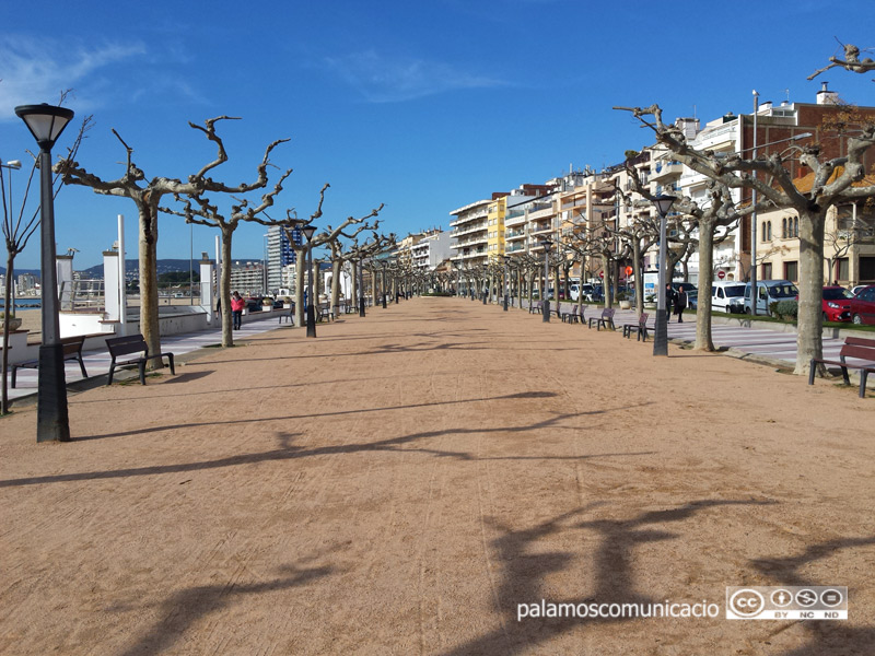 El mercat de productes alimentaris es farà al passeig del Mar. (Foto: Ajuntament de Palamós).