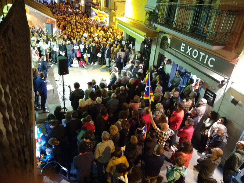Concentració pels presos al carrer Major de Palamós, el 3 de novembre de l'any passat.