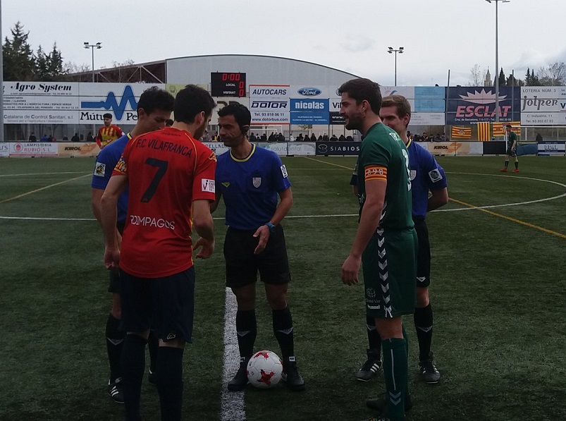 El Palamós no ha pogut sumar cap punt en la seva visita al camp del Vilafranca. (Foto: Sergi Cortés).