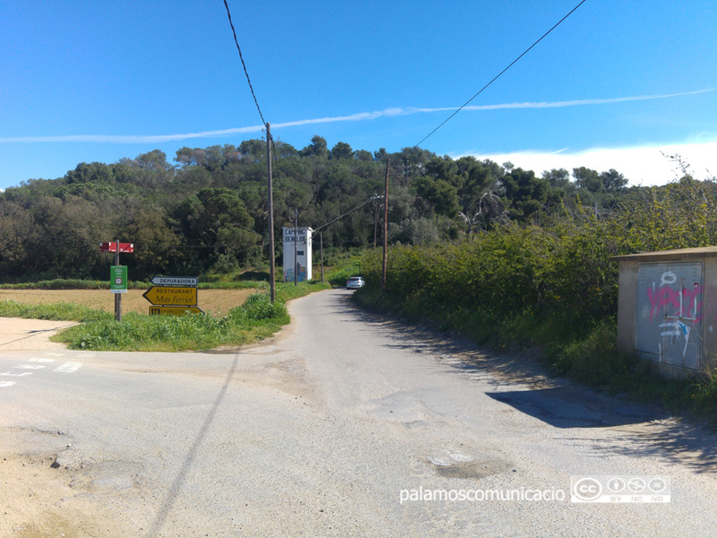Camí de Castell entre la via verda que ve de Sant Joan i el càmping Benelux.