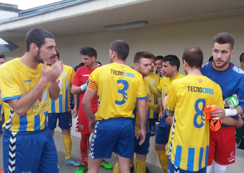 El Palamós ha fet un pas enrere i tindrà molt complicat mantenir la categoria. (Foto: Sergi Cortés).