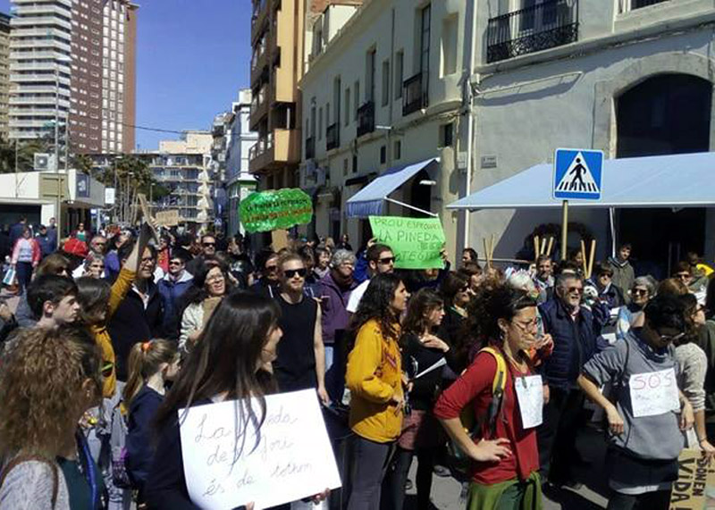 Manifestació ciutadana contra la urbanització d'una part de la Pineda d'en Gori.
