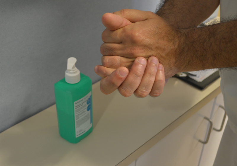 Rentar-se les mans és bàsic per prevenir infeccions. (Foto: SSIBE).