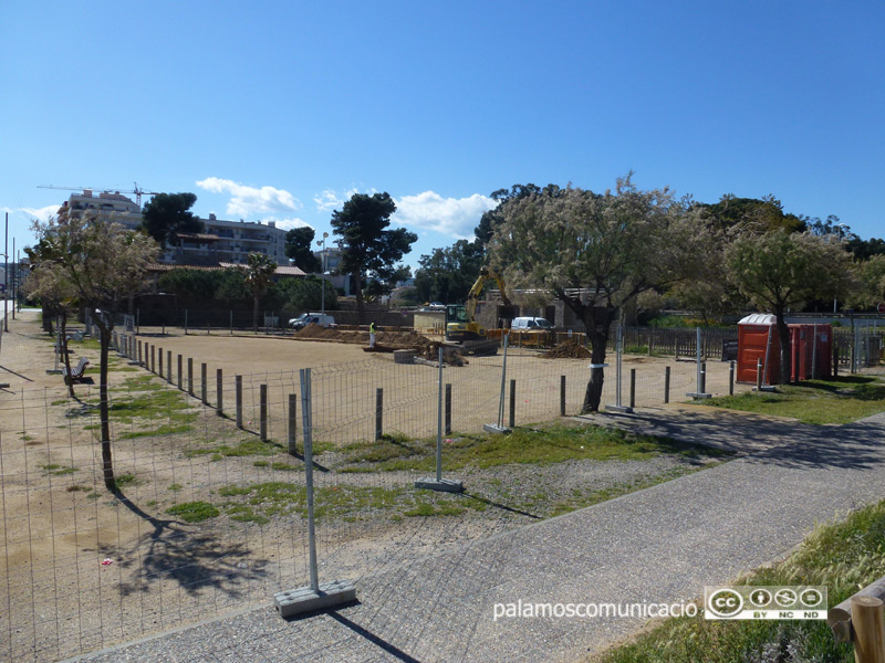 Entorn de la platja d'Es Monestrí, a Sant Antoni.