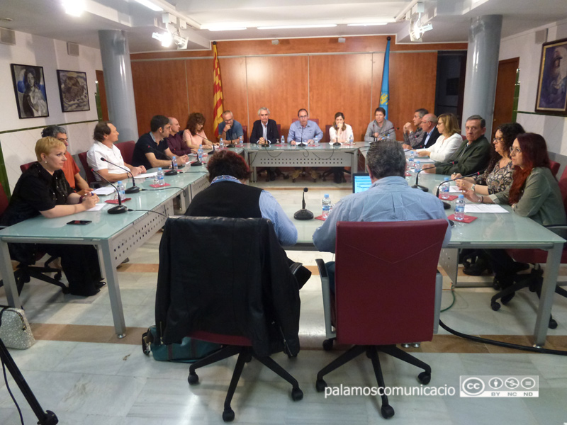 Ple de l'Ajuntament de Palamós celebrat ahir.