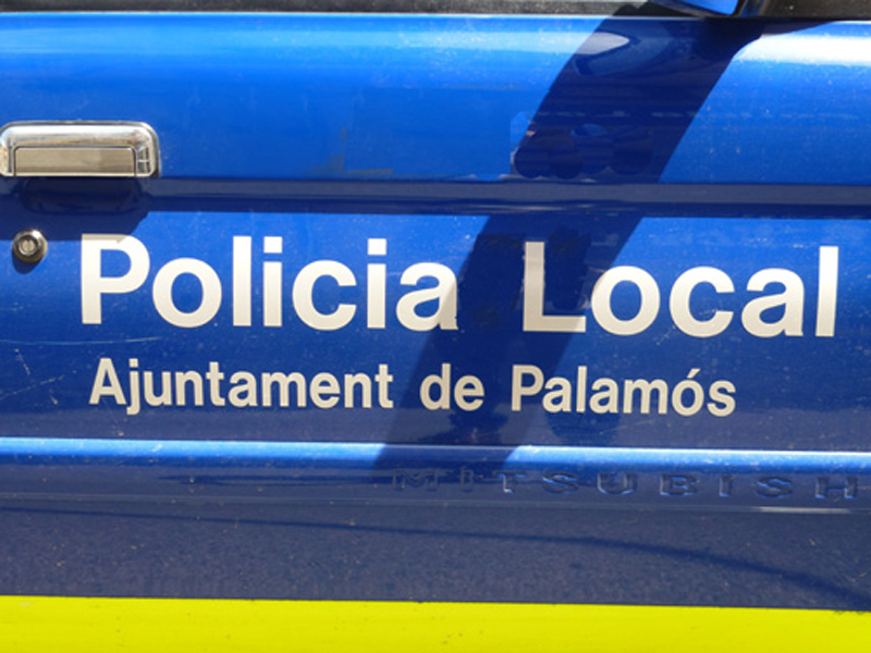 La Policia Local de Palamós va fer la recerca del cotxe robat.