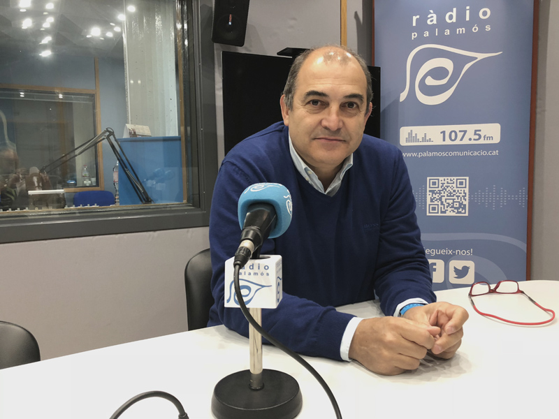 El president del Palamós CF, Joan Pau Pérez, avui a Ràdio Palamós.