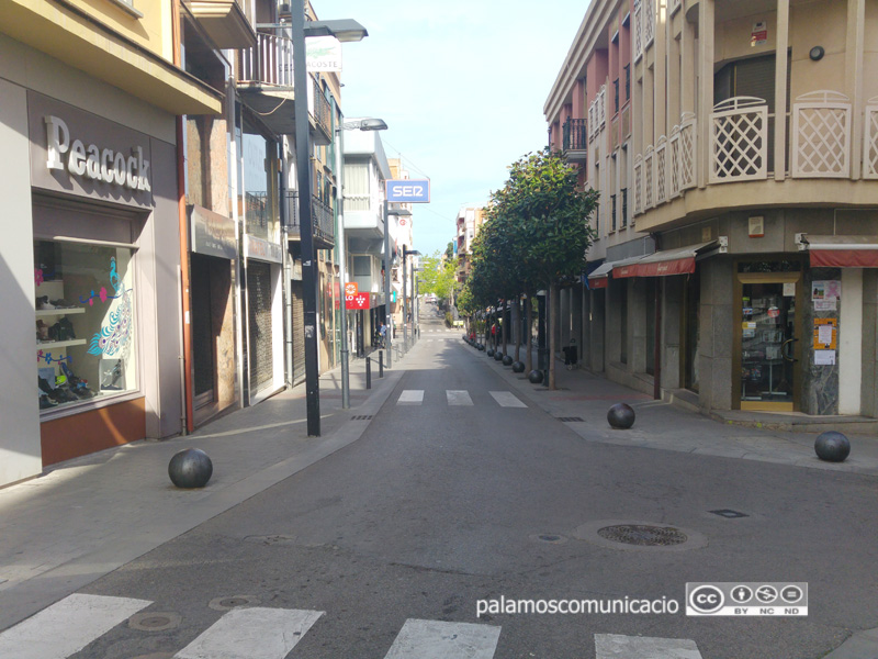 Carrer de Dídac Garrell, al centre de Palamós.