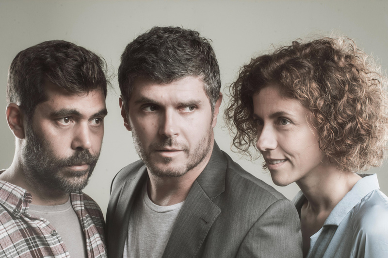 Òscar Muñoz, Ernest Villegas i Anna Sahun protagonitzen 'Mala Broma'.
