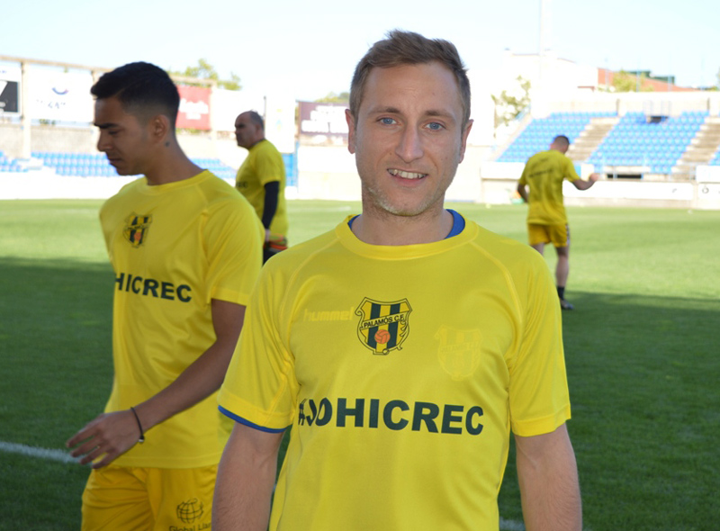 Uri Vila continuarà al Palamós CF.