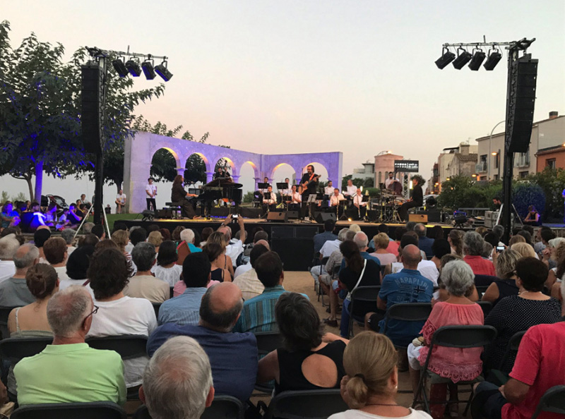 El festival es farà en diferents espais de Palamós com el Parc del Convent dels Agustins. (Foto: Amb so de cobla).