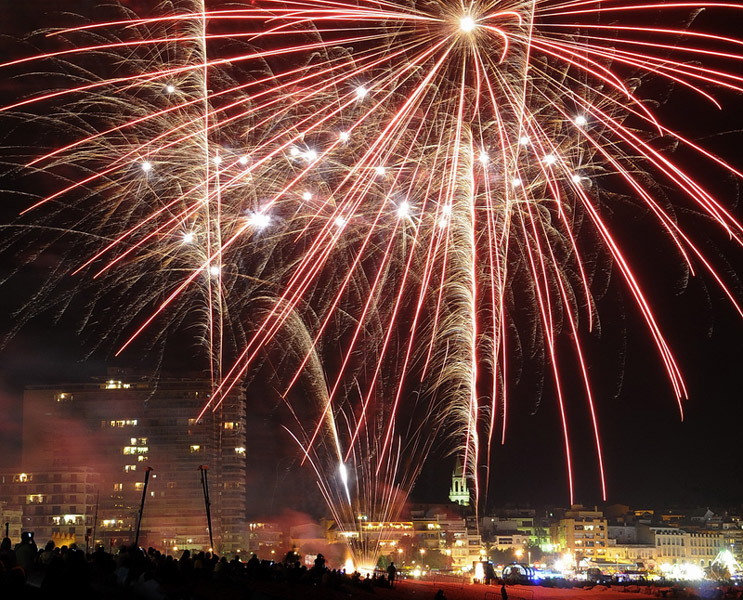 Focs artificials a Palamós en una imatge d'arxiu (Foto: Josep Lois).