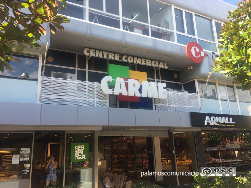 Façana de les Galeries Carme, al carrer de Dídac Garrell.