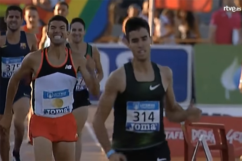 Mechaal, fent un últim esforç a punt d'arribar segon en la final dels 1.500 metres ahir a Getafe. (Foto: RTVE).