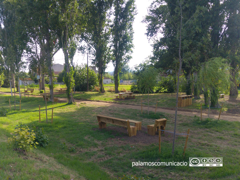 El parc de la Bassa, al nucli de Sant Joan.