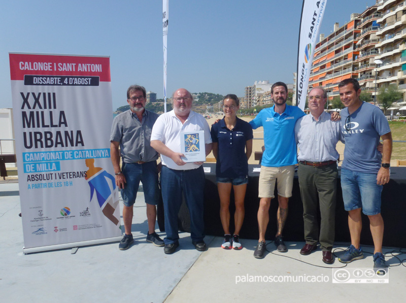 Presentació de la Milla Urbana i la Jornada Esportiva Solidària, aquest matí al passeig de Sant Antoni.