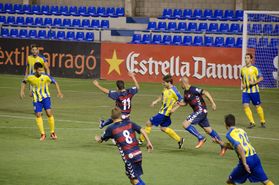 Imatge d'arxiu d'un partit entre el Palamós i el Llagostera.