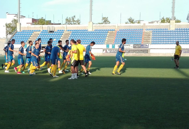 El Palamós Club de Futbol continua la preparació de pretemporada. (Foto: J. Bujer).