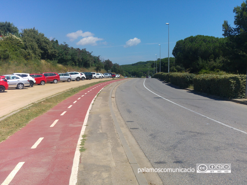 Tram del vial del port que s'ha de reasfaltar. 