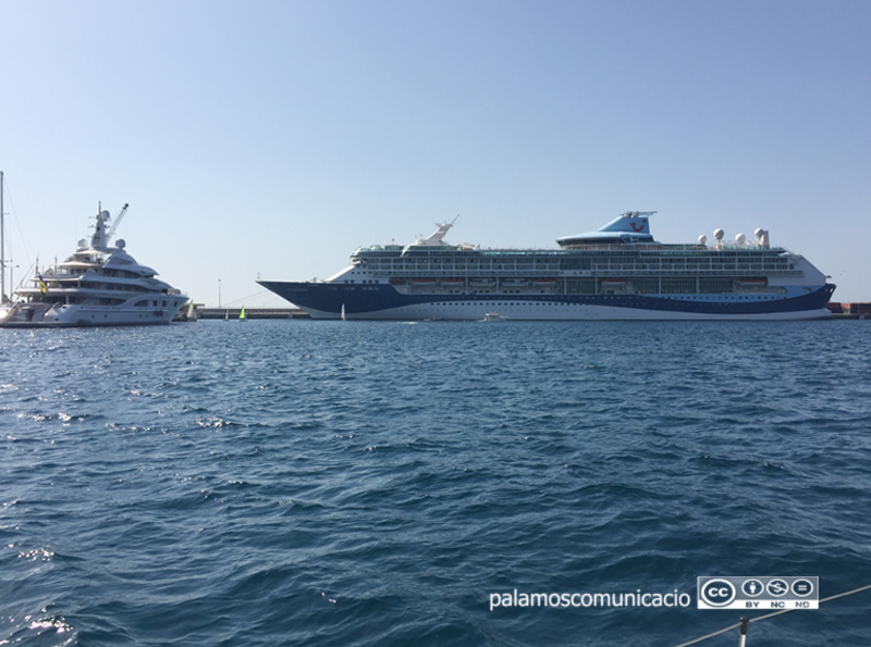 El Tui Discovery avui al port de Palamós