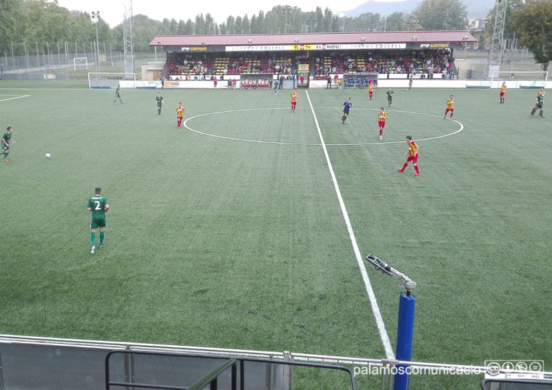 El Palamós ha debutat avui a la lliga al camp del Manlleu.