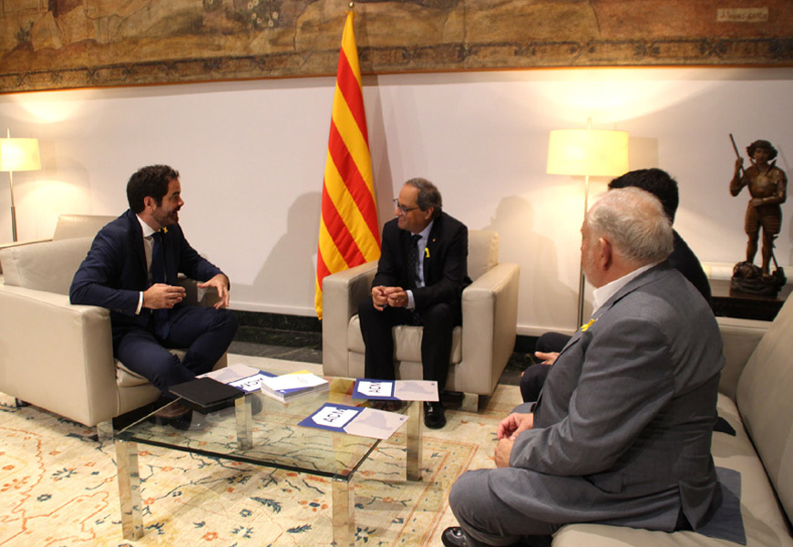 David Saldoni, a l'esquerra, amb el president de la Generalitat, Quim Torra. (Foto: ACM)