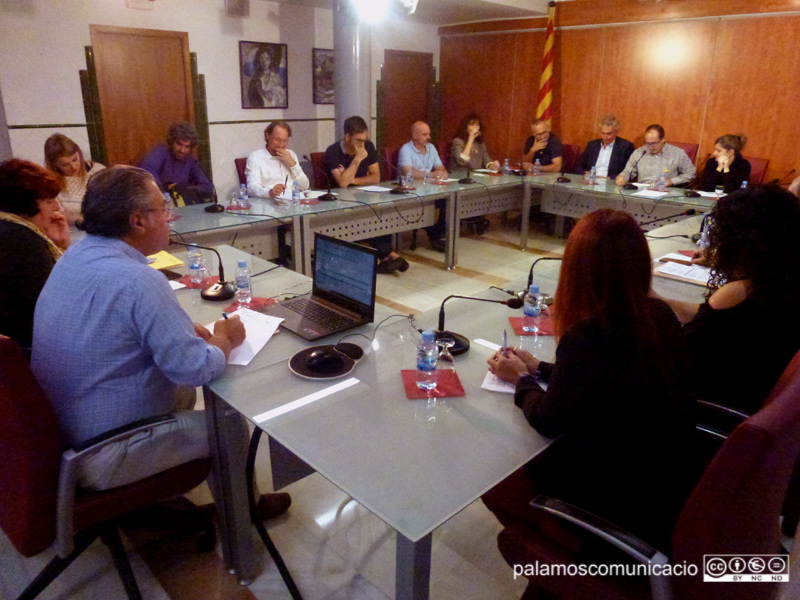 Ple de l'Ajuntament de Palamós celebrat ahir.