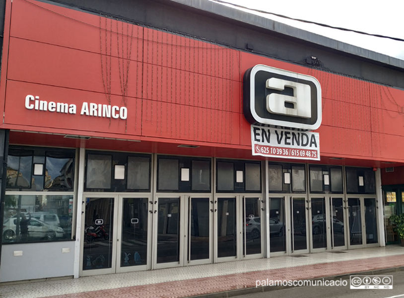 El cinema Arinco, a l'avinguda de l'Onze de Setembre de Palamós.