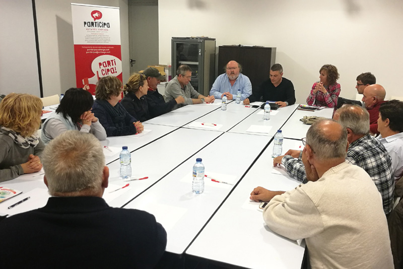 Una de les reunions participatives d'aquest mes de novembre. (Foto: Ajuntament de Calonge i Sant Antoni).