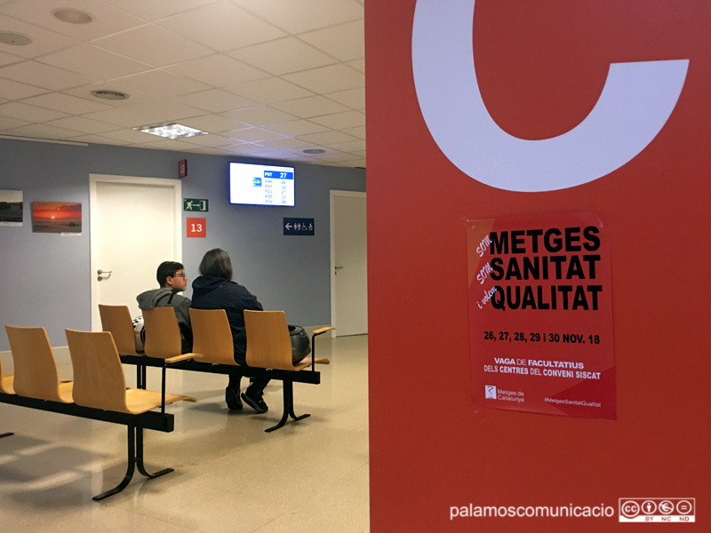 Una imatge de les consultes externes de l'Hospital de Palamós, aquest matí.