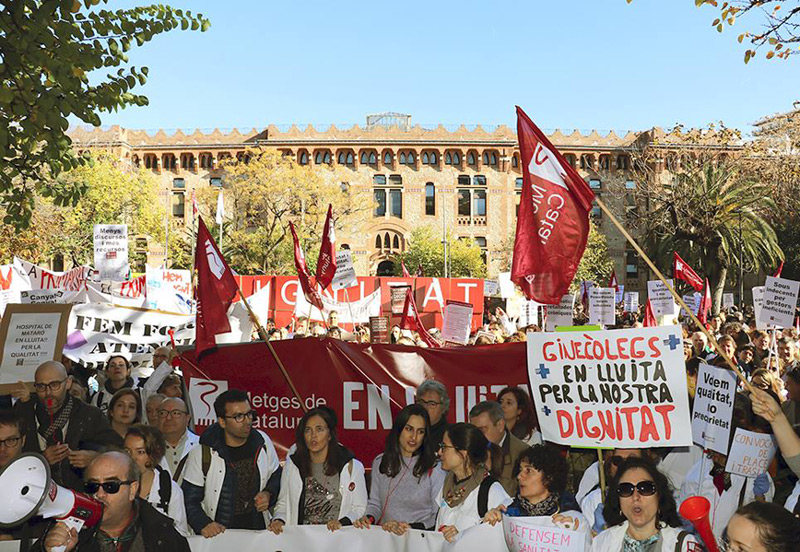 Una de les concentracions que s'han fet a Barcelona amb motiu de la vaga. (Foto: Metges de Catalunya).
