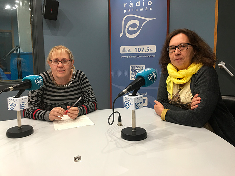 Les doctores Montse Llobet i Sílvia Ibáñez a l'espai de Ràdio Palamós 'Tal com som'.