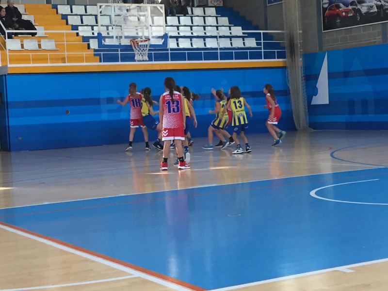 Imatge d'arxiu d'un partit del mini femení del CE Palamós. (Foto: CE Palamós).