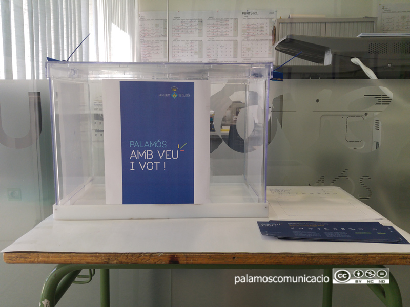Una de les urnes on es podien dipositar els vots del procés participatiu.