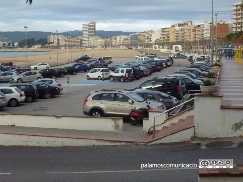 Aparcament de la platja Gran de Palamós.