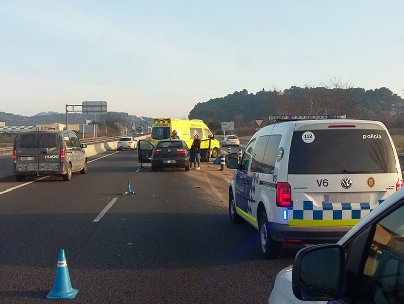 L'accident s'ha produit a la carretera C-31, a l'altura de la sortida de Castell. (Foto: Policia Local de Palamós).