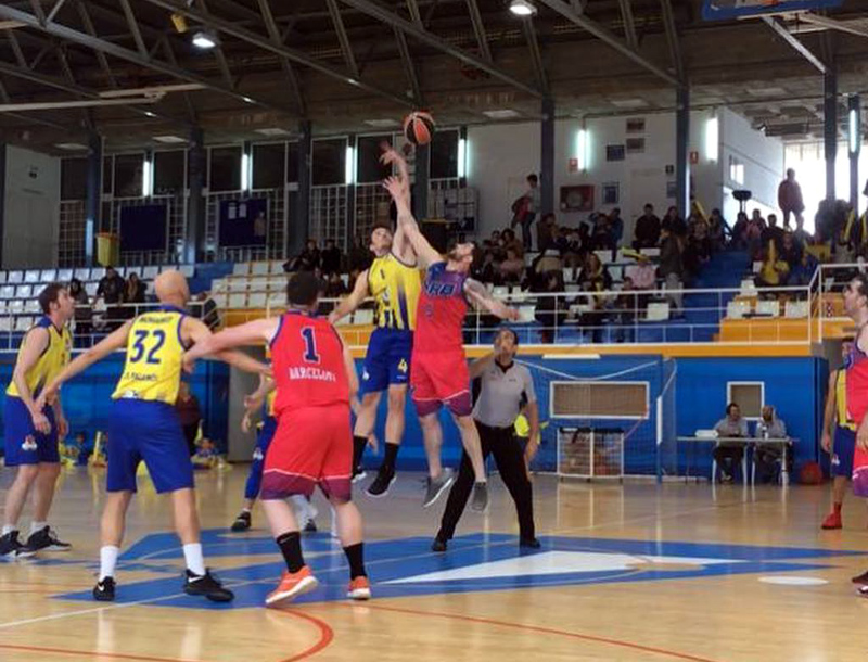 Un instant del partit entre el Club Esportiu i el Lima-Horta. (Foto: CE Palamós).