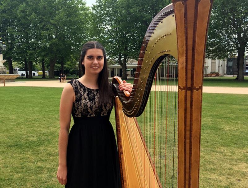 Noèlia Cotuna farà un recital d'arpa a La Gora. (Foto: lagorga.cat).