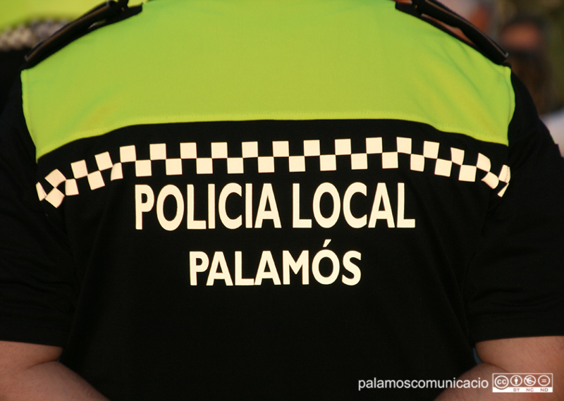 El suposat delinqüent va ser detingut per la Policia Local.