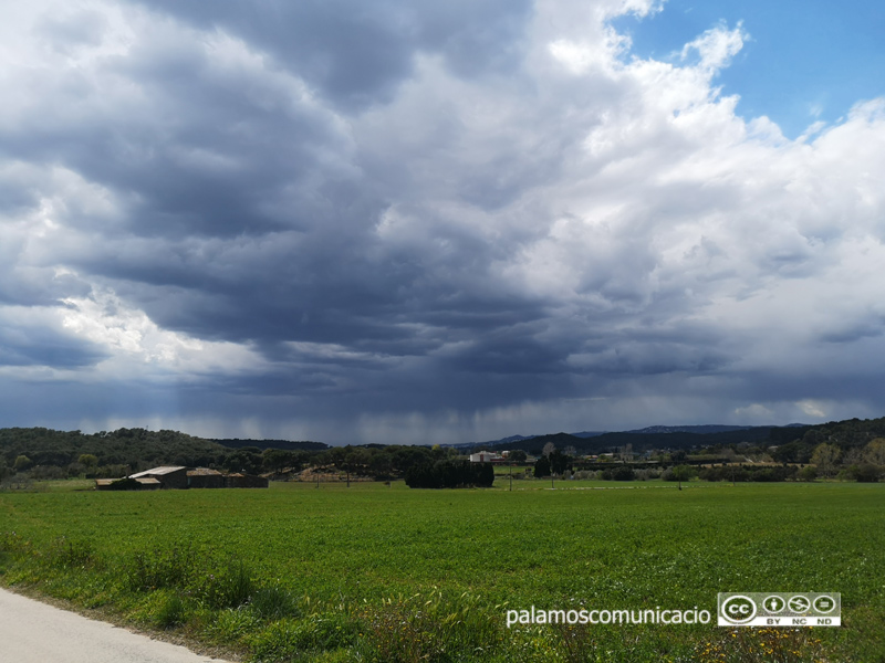 Núvols que preveien tempesta, la setmana passada a Palamós.