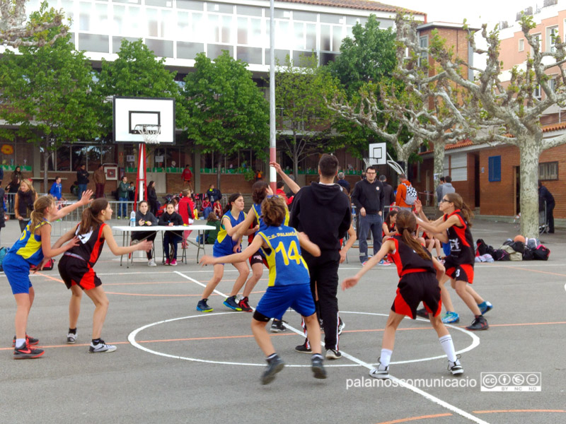 Un partit de les 12 hores de bàsquet de La Salle, en una imatge d'arxiu.