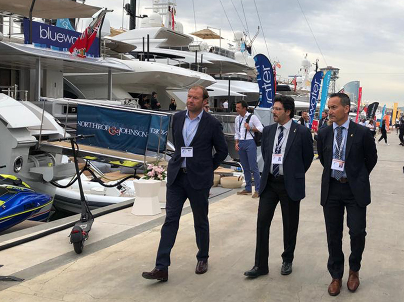 Representants de Costa Brava Yacht Ports, al port vell de Barcelona.